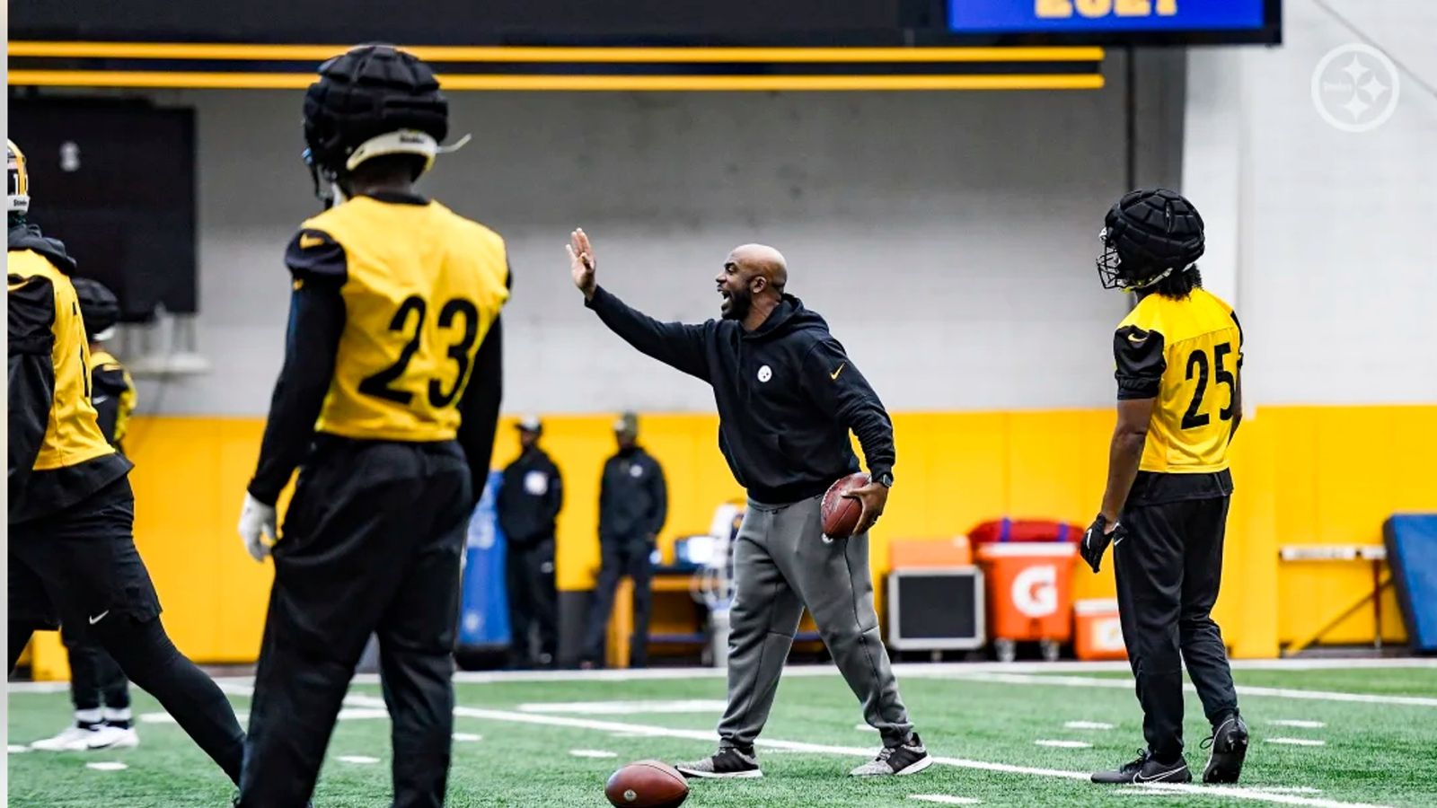 Steelers Defensive Assistant Reportedly Emerging As A Candidate For The