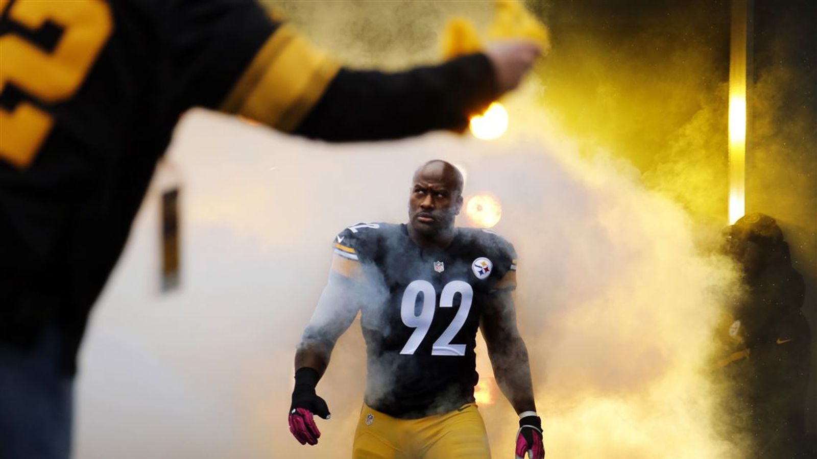 Steelers Rookie Sees Career End After Ignoring James Harrison's Warning (Steelers News). Photo by AP