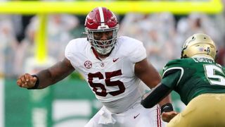 Steelers Find A Way To Address All Their Needs In New 3-Round Mock Draft (Steelers News). Photo by Cliff Welch / Icon Sportswire via Getty Images