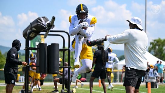 Steelers' Jonnu Smith