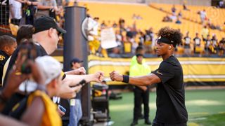 Steelers' Justin Fields Condemning Old Habits Were Prevalent In Preseason Loss: "We Saw This When He Was In Chicago" (Steelers News). Photo by Harrison Barden / Pittsburgh Steelers