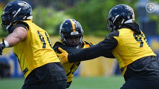 Steelers' Keeanu Benton Sought Big Time Advice From Eagles All-Pro During The 2024 Offseason (Steelers News). Photo by Taylor Ollason / Pittsburgh Steelers