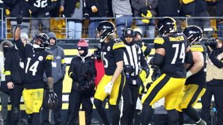 Steelers Now Lose RB Kenneth Gainwell To NFC South Foe  (Steelers News). Photo by Charles LeClaire / Imagn Images