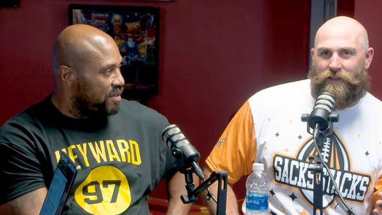 Steelers’ Brett Keisel Watched “Guys Actually Cry In The Meeting Rooms” Because Of Harsh Coaching (Steelers News)