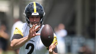 Steelers Ignite QB Mason Rudolph Trade Talks Amid Renewed Interest (Steelers News). Photo by Charles LeClaire / Imagn Images