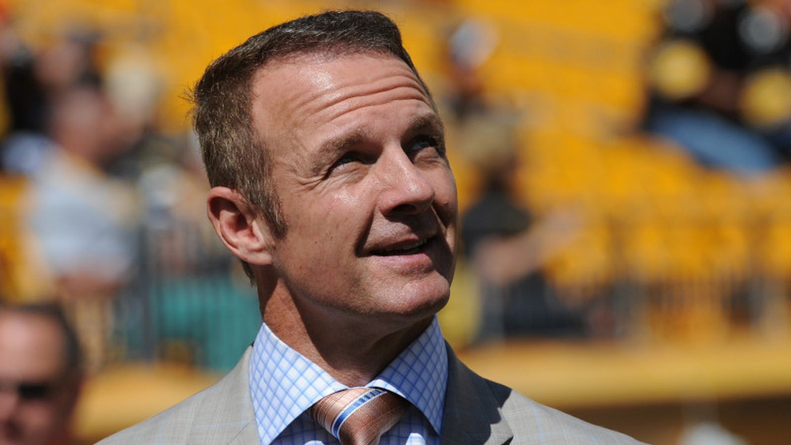 Kenny Pickett, Merril Hoge share personal reasons for helping to aid cancer  research