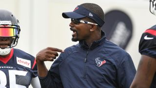 Steelers’ Defense Brings In An Overqualified And Outstanding New Assistant Secondary Coach Anthony Midget (Steelers News). Photo by Michael Shroyer / USA TODAY Sports