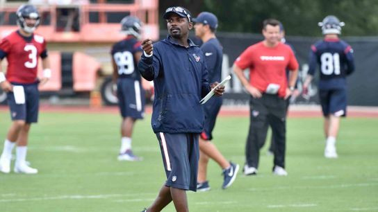 Steelers' Anthony Midget coaching a practice during his time with the Houston Texans. Steelers' Anthony Midget