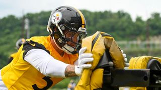 Steelers' Nick Herbig Is Dazzling While Filling In For TJ Watt: "He Looks More Like An NFL Edge Rusher" (Steelers News). Photo by Karl Roser / Pittsburgh Steelers