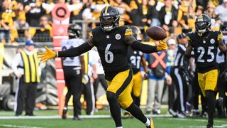 Steelers' Patrick Queen Fires Back At Former Ravens Linebacker After Superb Performance (Steelers News). Photo by Taylor Ollason / Pittsburgh Steelers