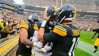 Steelers' Mitch Trubisky Spoke About Strong Frustrations From George Pickens "Everyone Has To Manage Their Emotions" (Steelers News). Photo by Jared Wickerham / Pittsburgh Steelers