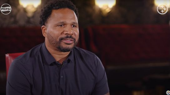 Steelers’ Kendrell Bell Initially Hesitant To Hit Jerome Bettis: "'Cause They Pay Him Too Much" (Steelers News)