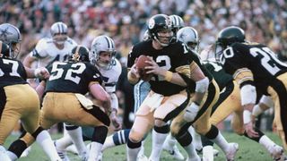 Steelers' Terry Bradshaw Embarrassed By NFL All-Pro: "Come On. I Could've Played Quarterback" (Steelers News). Photo by AP Photo