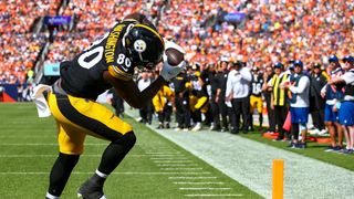 Steelers Need To Increase Workload For Intriguing 2nd-Year Pass-Catcher (Steelers News). Photo by Steelers.com