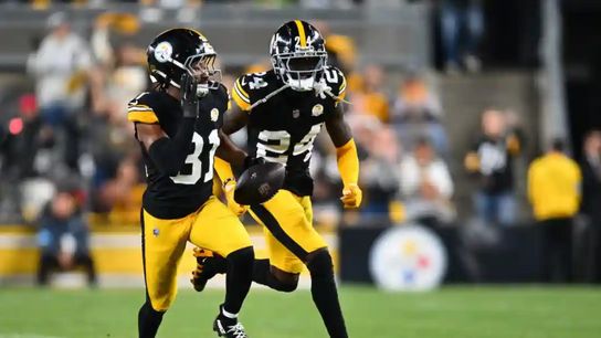 Steelers Fans Likely To See Their New Cornerback For The First Time On Monday Night (Steelers News)