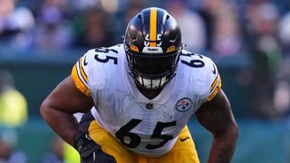 Steelers OT Dan Moore Has Likely Road To Starting In 2024: "Why Wouldn't It Happen Again" (Steelers News). Photo by Mitchell Leff / Getty Images