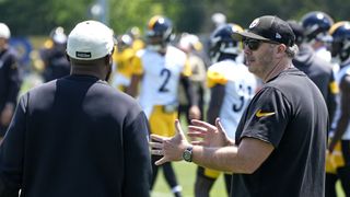 Steelers' Mike Tomlin Reveals Why Arthur Smithβs Adaptability Is Seriously Changing Pittsburgh's Offense In 2025 (Steelers News). Photo by AP Photo