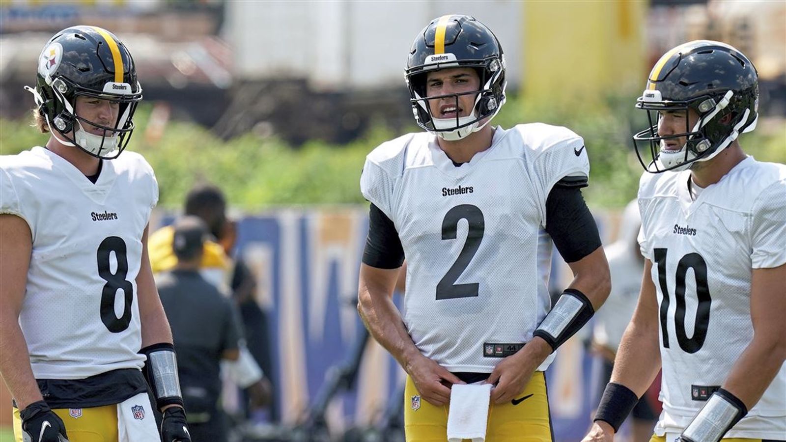 Should Mason Rudolph get the start at QB for Steelers? - Behind