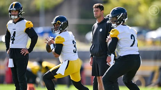 Steelers Quarterbacks during practice before Week 6 against the Raiders in 2024.