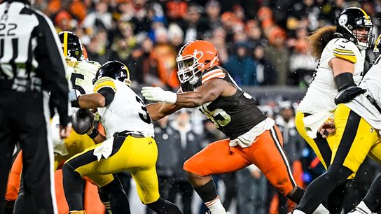 Steelers' Russell Wilson Gets Huge Approval From Browns' Myles Garrett. Photo by Bri Ali / Cleveland Browns