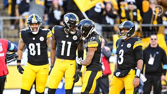 The Pittsburgh Steelers celebrate after Van Jefferson catches a touchdown pass from Russell Wilson in Acrisure Stadium in 2024.