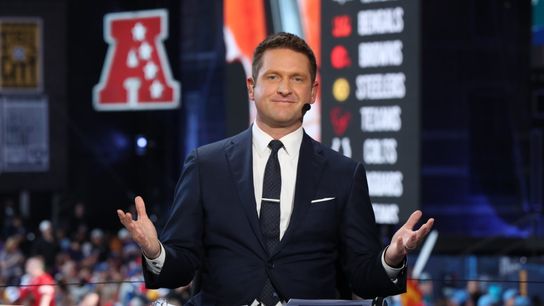 Steelers Suddenly Risk Missing Out On The Draft's Best-Kept Secret At QB After Expert Reveals Critical Info (Steelers News)