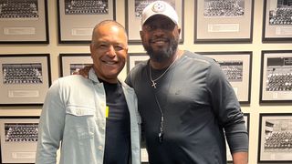 Steelers’ Mike Tomlin Motivated Dodgers Manager Dave Roberts: “Run Through A Wall For This Man” (Steelers News). Photo by X: @CoachTomlin