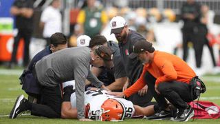 Steelers' 2022 Free-Agent Failure Could Find New Home With AFC North Rival Browns After Gruesome Injury  (Steelers News). Photo by Browns Zone