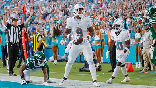 Steelers' TE Jonnu Smith celebrating a massive touchdown as a Miami Dolphin against the New York Jets. Steelers' TE Jonnu Smith celebrating a massive touchdown as a Miami Dolphin against the New York Jets.