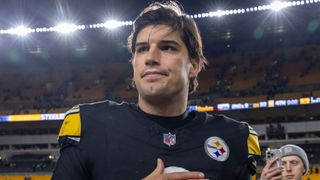 Steelers Continue To Face Uncertain Future At Quarterback: "This Is The Same Mason Rudolph Who In 2019 Lost His Job To Duck Hodges" (Steelers News). Photo by Sky Sports